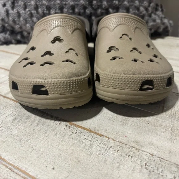 ❤️Disney Parks Mickey & Minnie Classic Clogs M (6-7), F (8-9) - Picture 4 of 7